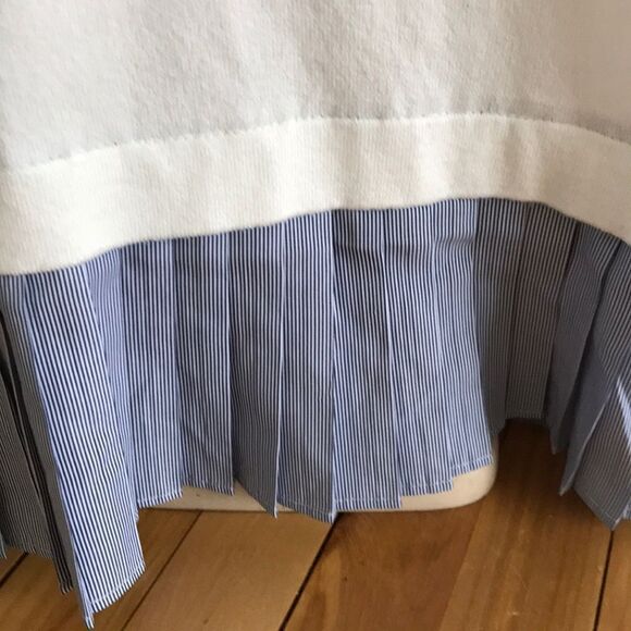 On Twelfth ivory sweater, pleated blue&white skirt - Picture 3 of 7